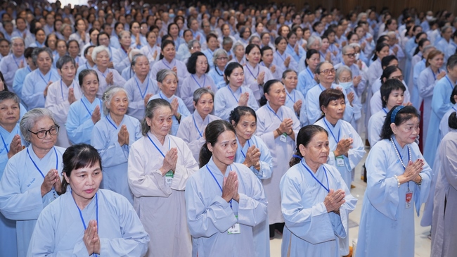 Nhập khóa Khóa tu Phật thất lần thứ 109.