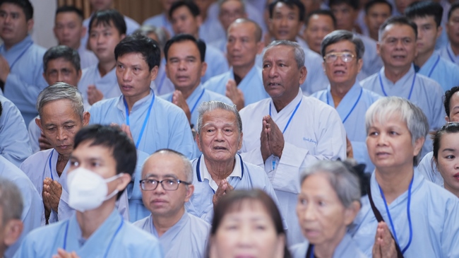 Nhập khóa Khóa tu Phật thất lần thứ 109.
