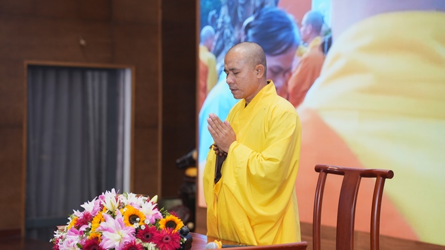 Nhập khóa Khóa tu Phật thất lần thứ 109.