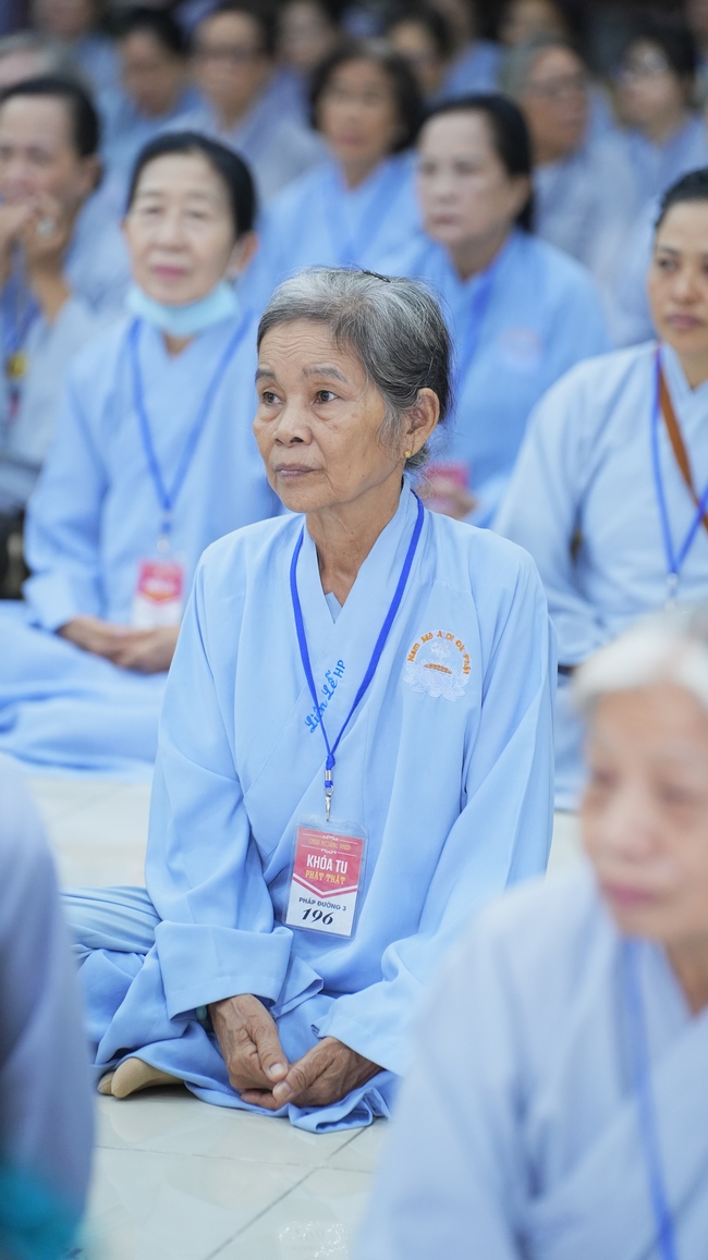 Nhập khóa Khóa tu Phật thất lần thứ 109.
