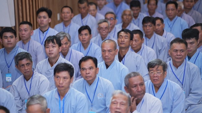 Nhập khóa Khóa tu Phật thất lần thứ 109.