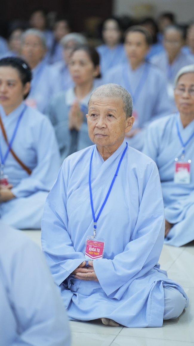 Nhập khóa Khóa tu Phật thất lần thứ 109.