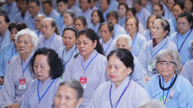 Nhập khóa Khóa tu Phật thất lần thứ 109.