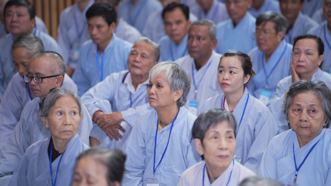 Nhập khóa Khóa tu Phật thất lần thứ 109.