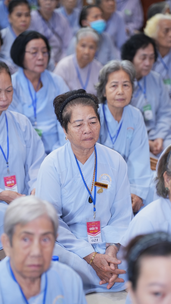 Nhập khóa Khóa tu Phật thất lần thứ 109.
