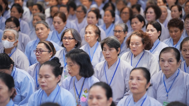 Nhập khóa Khóa tu Phật thất lần thứ 109.