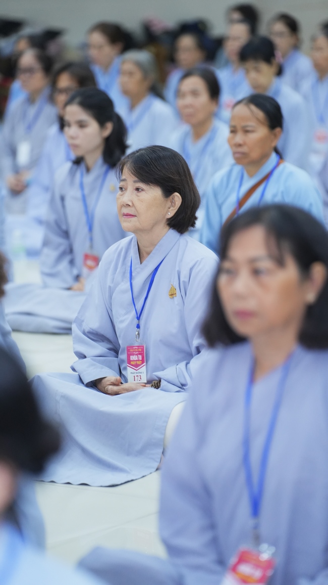 Nhập khóa Khóa tu Phật thất lần thứ 109.