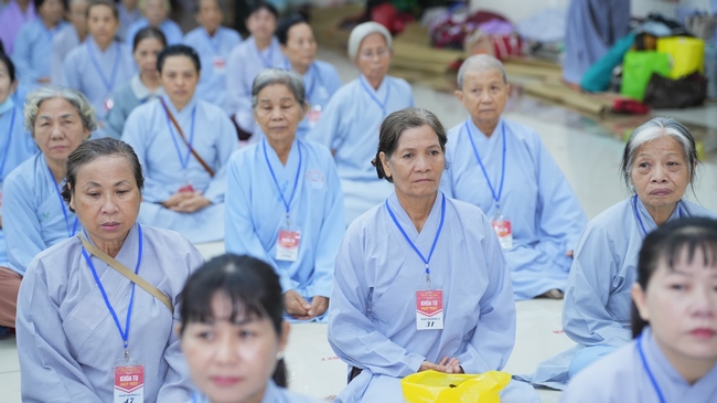 Nhập khóa Khóa tu Phật thất lần thứ 109.