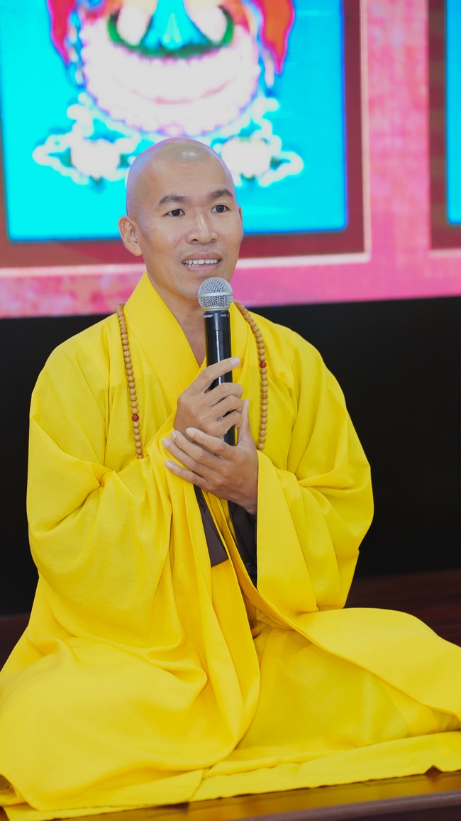 Nhập khóa Khóa tu Phật thất lần thứ 109.