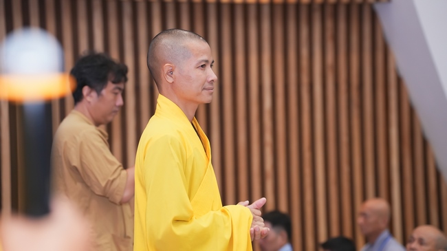 Nhập khóa Khóa tu Phật thất lần thứ 109.