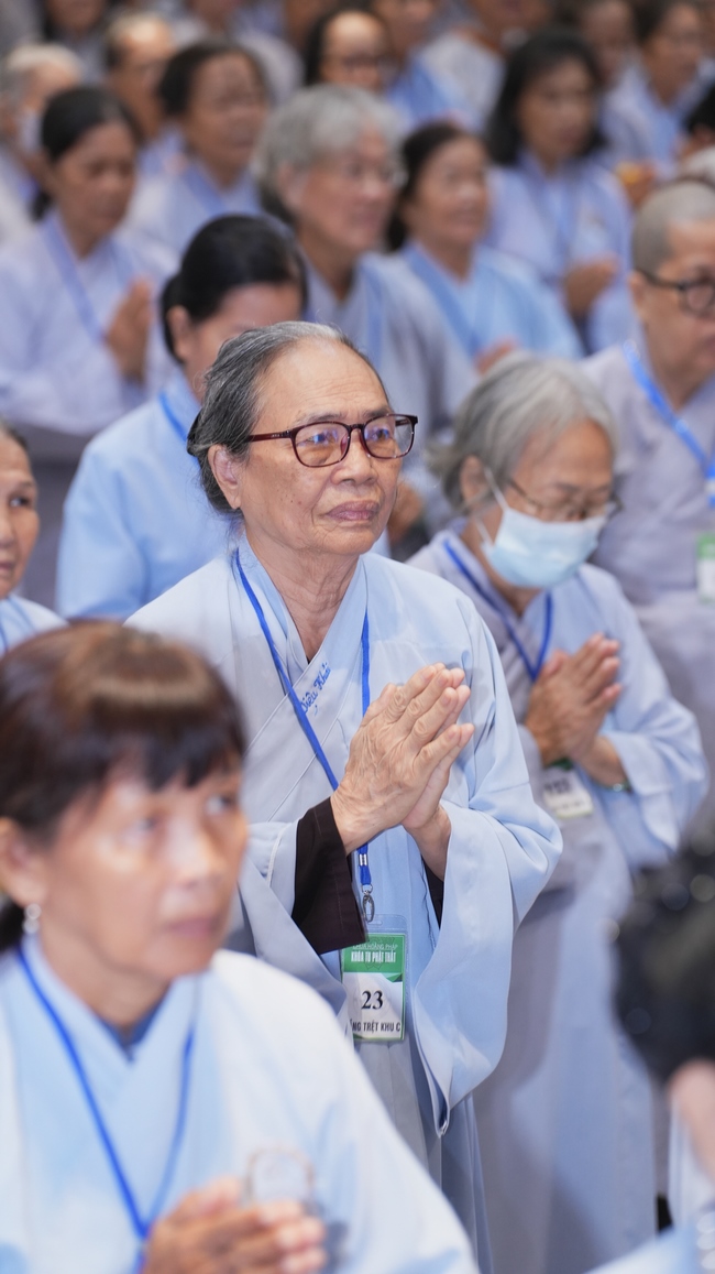 Nhập khóa Khóa tu Phật thất lần thứ 109.