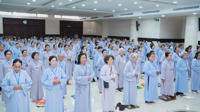 Nhập khóa Khóa tu Phật thất lần thứ 109.