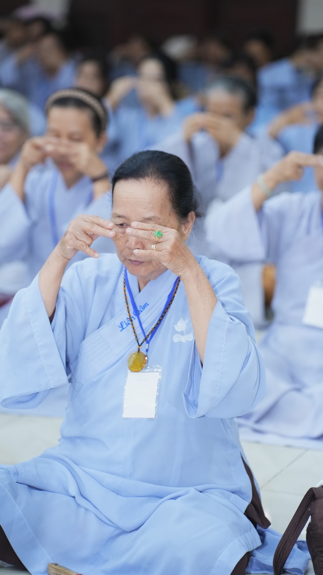 Nhập khóa Khóa tu Phật thất lần thứ 109.