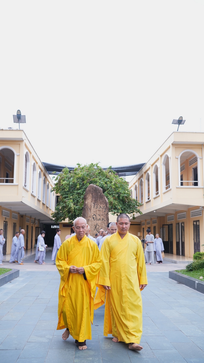 Nhập khóa Khóa tu Phật thất lần thứ 109.