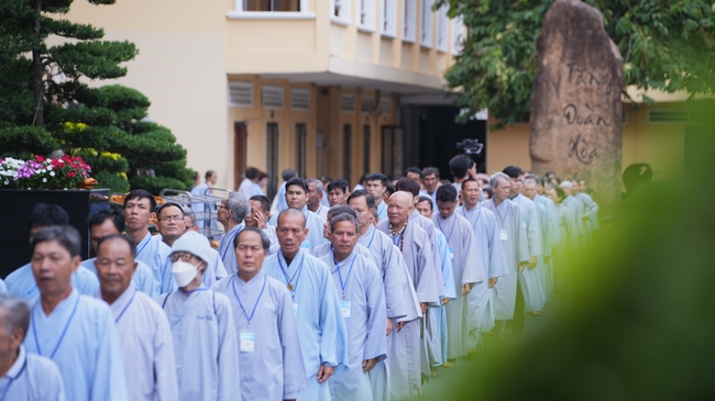 Nhập khóa Khóa tu Phật thất lần thứ 109.