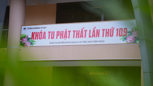 Nhập khóa Khóa tu Phật thất lần thứ 109.
