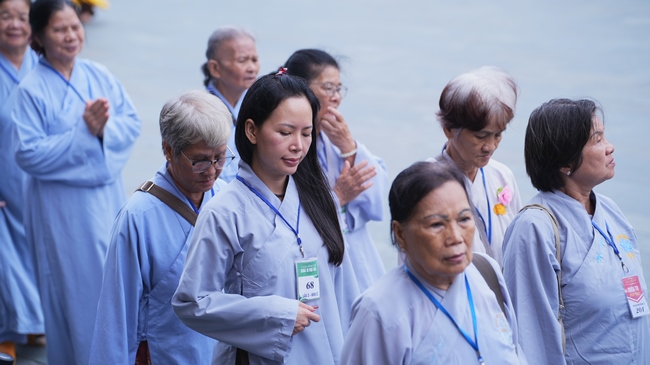 Nhập khóa Khóa tu Phật thất lần thứ 109.