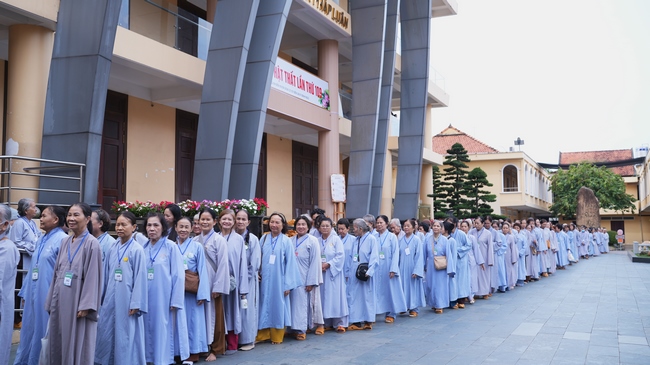 Nhập khóa Khóa tu Phật thất lần thứ 109.
