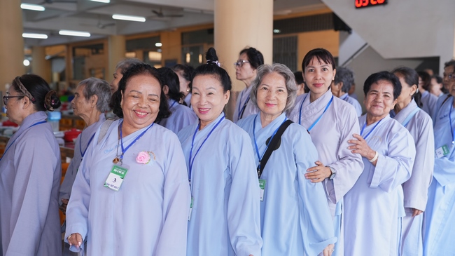 Nhập khóa Khóa tu Phật thất lần thứ 109.