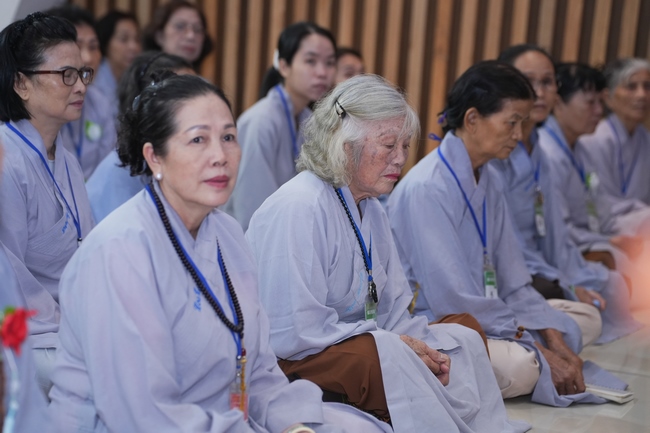 Pháp thoại Đời Này Dứt Khoát Phải Tu - TT. Thích Trí Huệ | Khoá tu Phật thất 109.