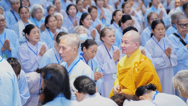 Pháp thoại Đời Này Dứt Khoát Phải Tu - TT. Thích Trí Huệ | Khoá tu Phật thất 109.