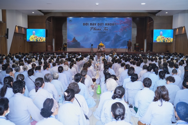Pháp thoại Đời Này Dứt Khoát Phải Tu - TT. Thích Trí Huệ | Khoá tu Phật thất 109.