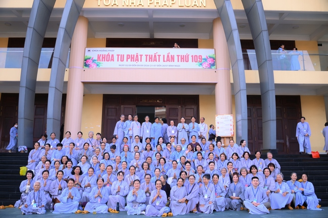 Pháp thoại Dạy Niệm Phật Trả Hiếu Cho Mẹ - HT. Thích Nhật Hỷ | Khoá tu Phật thất 109.