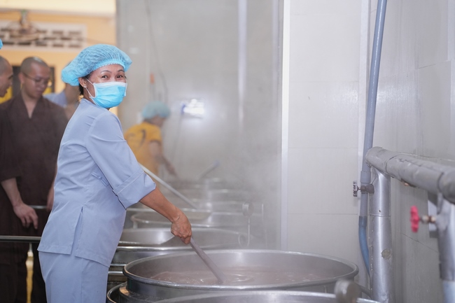 Pháp thoại Dạy Niệm Phật Trả Hiếu Cho Mẹ - HT. Thích Nhật Hỷ | Khoá tu Phật thất 109.