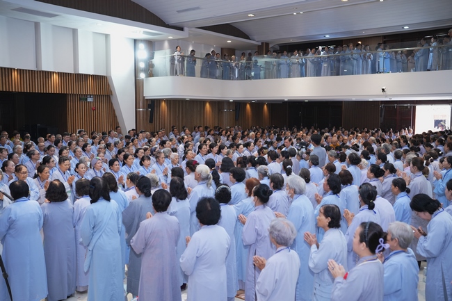 Pháp thoại Dạy Niệm Phật Trả Hiếu Cho Mẹ - HT. Thích Nhật Hỷ | Khoá tu Phật thất 109.