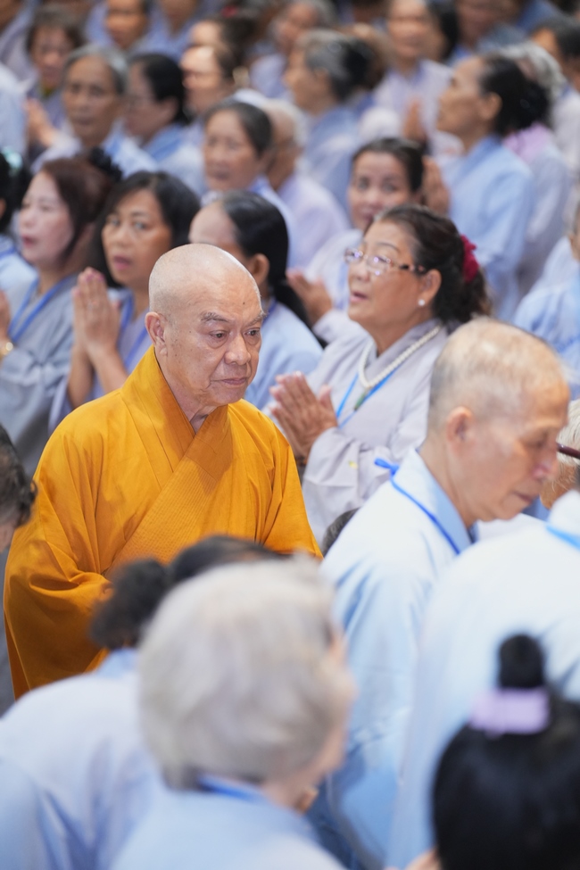 Pháp thoại Dạy Niệm Phật Trả Hiếu Cho Mẹ - HT. Thích Nhật Hỷ | Khoá tu Phật thất 109.
