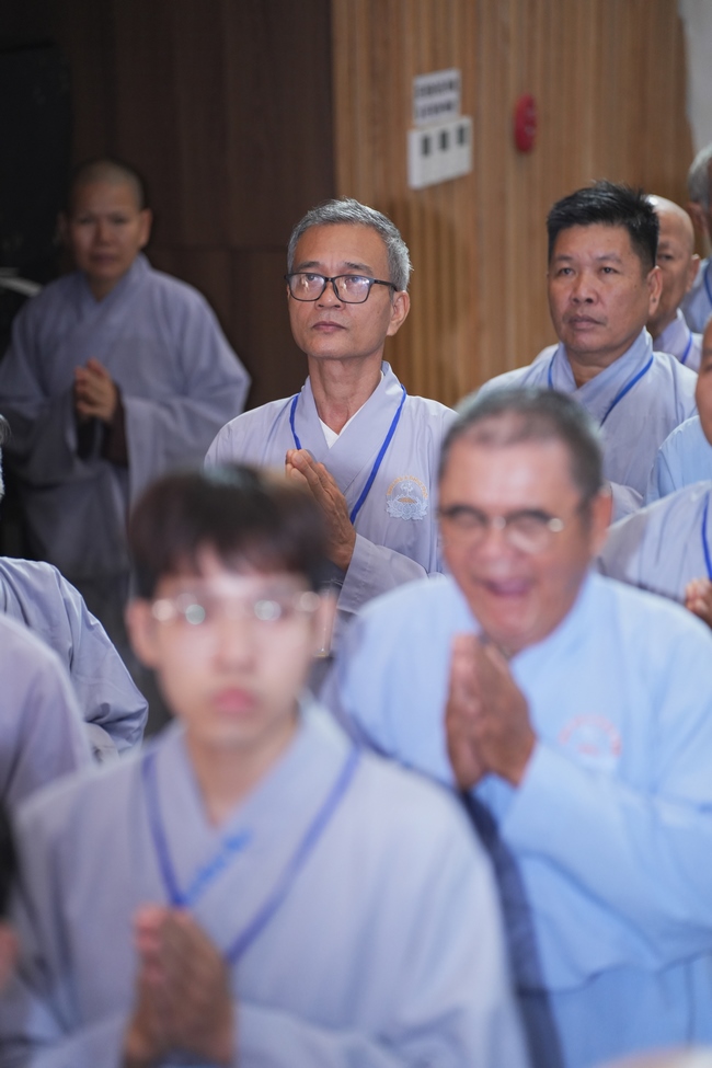 Pháp thoại Dạy Niệm Phật Trả Hiếu Cho Mẹ - HT. Thích Nhật Hỷ | Khoá tu Phật thất 109.