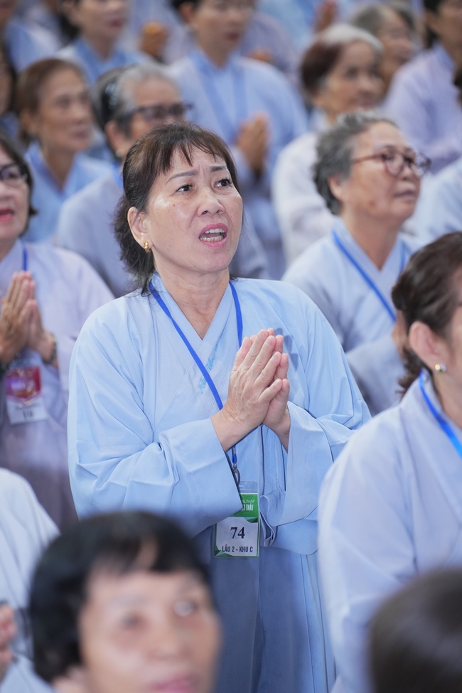 Pháp thoại Dạy Niệm Phật Trả Hiếu Cho Mẹ - HT. Thích Nhật Hỷ | Khoá tu Phật thất 109.