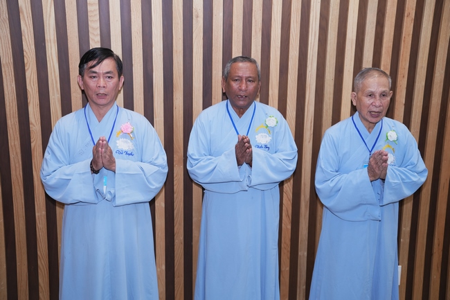 Pháp thoại Dạy Niệm Phật Trả Hiếu Cho Mẹ - HT. Thích Nhật Hỷ | Khoá tu Phật thất 109.