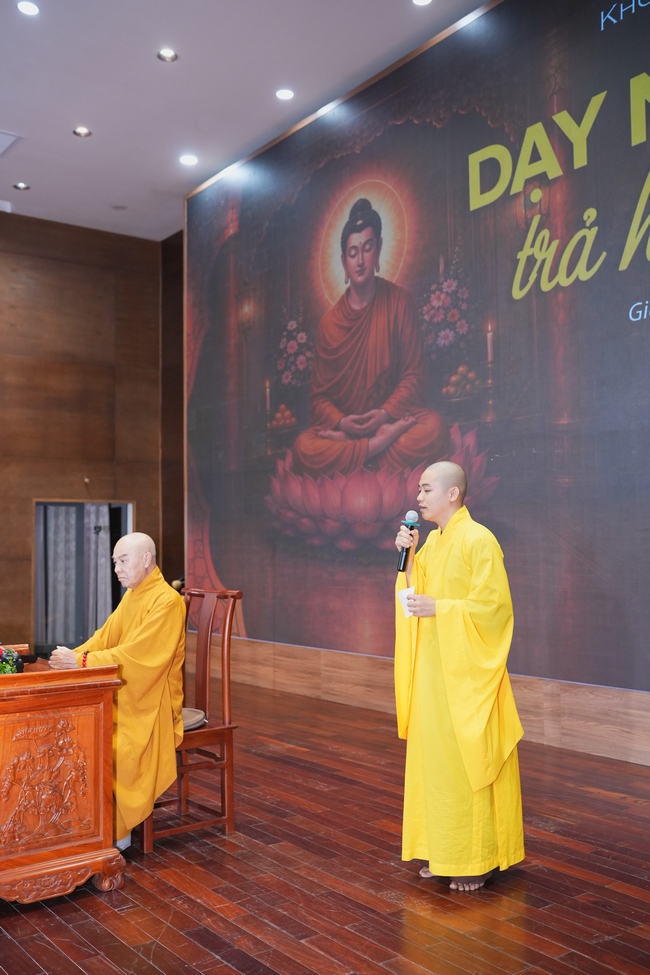Pháp thoại Dạy Niệm Phật Trả Hiếu Cho Mẹ - HT. Thích Nhật Hỷ | Khoá tu Phật thất 109.