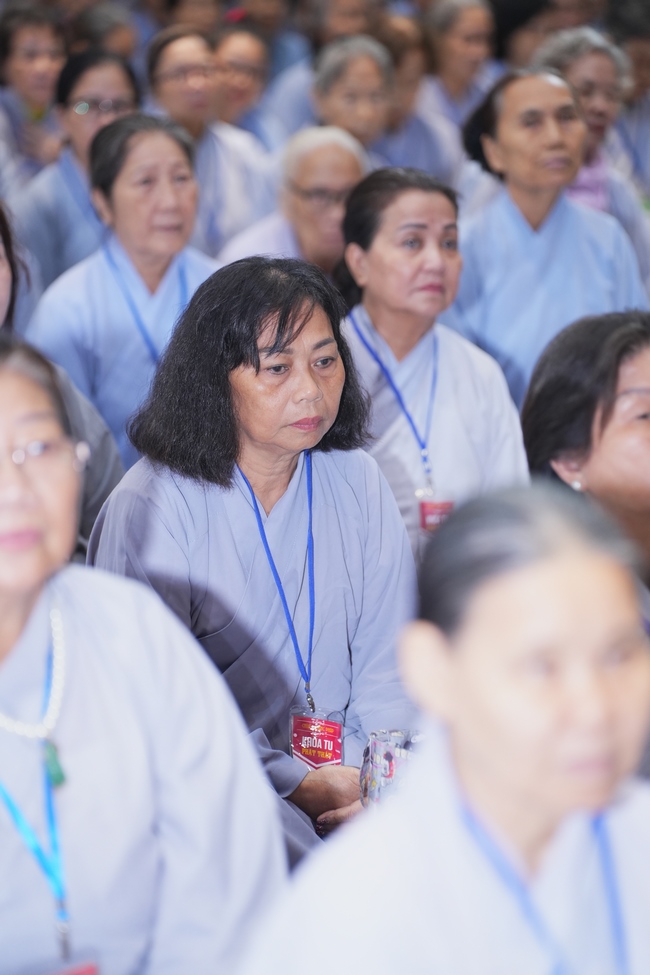 Pháp thoại Dạy Niệm Phật Trả Hiếu Cho Mẹ - HT. Thích Nhật Hỷ | Khoá tu Phật thất 109.