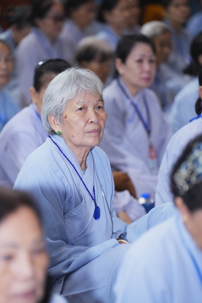 Pháp thoại Dạy Niệm Phật Trả Hiếu Cho Mẹ - HT. Thích Nhật Hỷ | Khoá tu Phật thất 109.