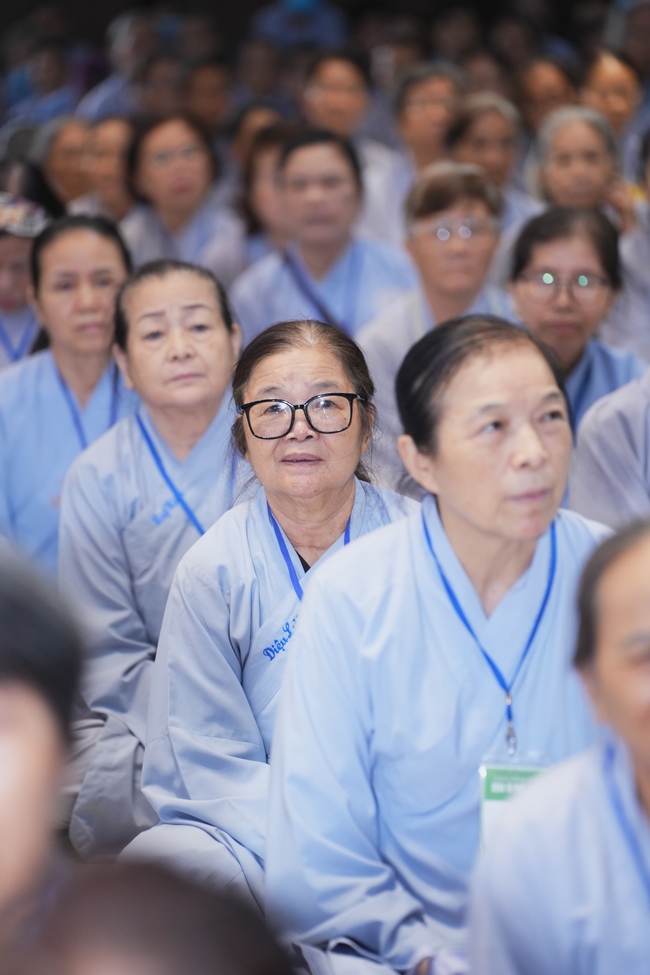 Pháp thoại Dạy Niệm Phật Trả Hiếu Cho Mẹ - HT. Thích Nhật Hỷ | Khoá tu Phật thất 109.