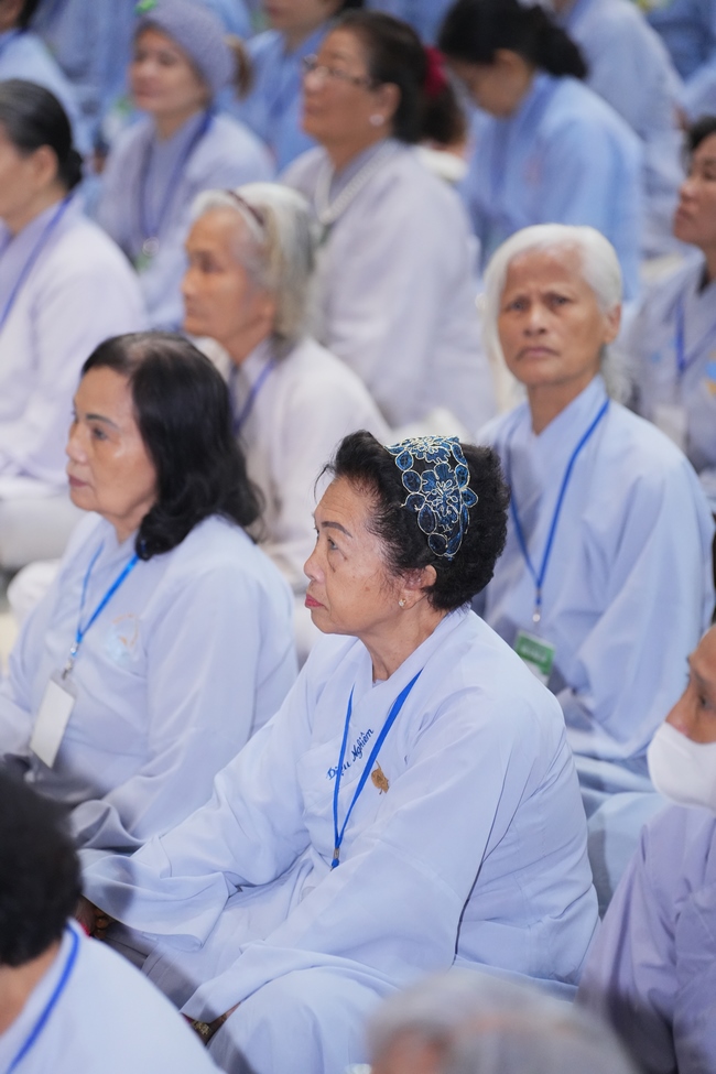 Pháp thoại Dạy Niệm Phật Trả Hiếu Cho Mẹ - HT. Thích Nhật Hỷ | Khoá tu Phật thất 109.