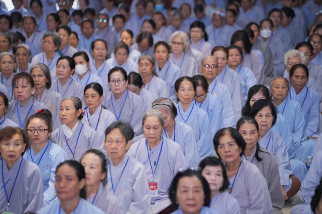 Pháp thoại Dạy Niệm Phật Trả Hiếu Cho Mẹ - HT. Thích Nhật Hỷ | Khoá tu Phật thất 109.