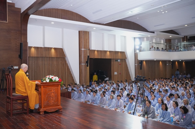 Pháp thoại Dạy Niệm Phật Trả Hiếu Cho Mẹ - HT. Thích Nhật Hỷ | Khoá tu Phật thất 109.