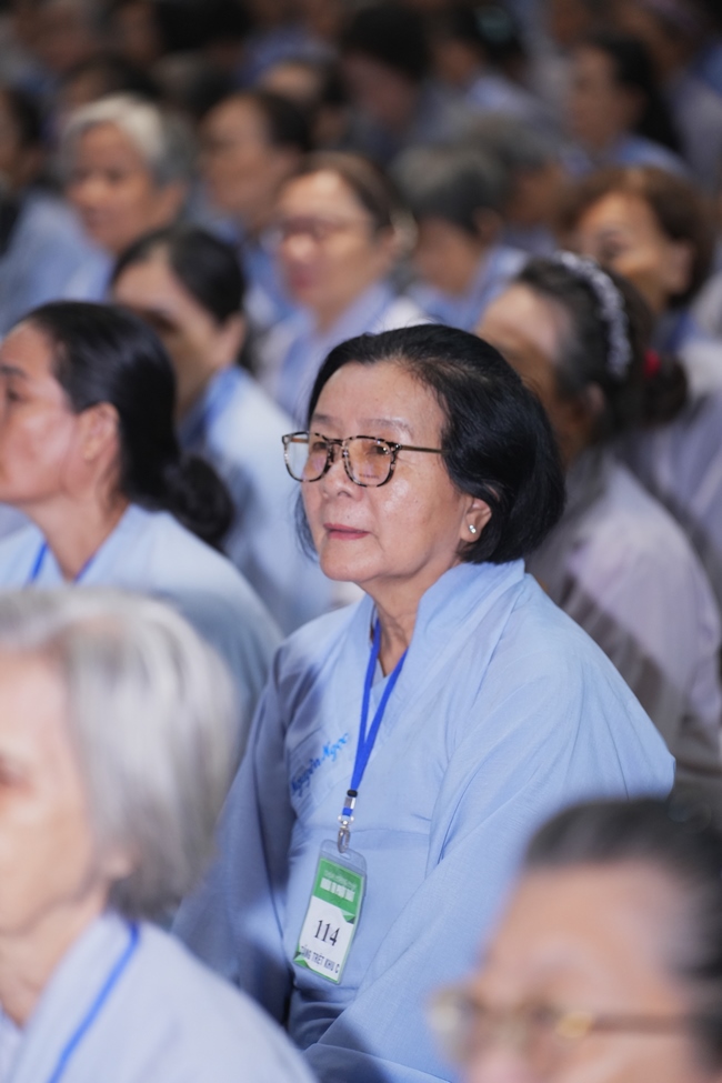 Pháp thoại Dạy Niệm Phật Trả Hiếu Cho Mẹ - HT. Thích Nhật Hỷ | Khoá tu Phật thất 109.