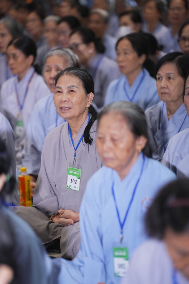 Pháp thoại Dạy Niệm Phật Trả Hiếu Cho Mẹ - HT. Thích Nhật Hỷ | Khoá tu Phật thất 109.