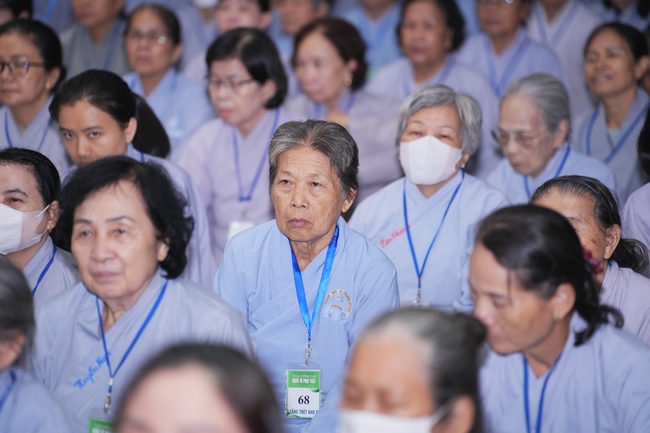 Pháp thoại Dạy Niệm Phật Trả Hiếu Cho Mẹ - HT. Thích Nhật Hỷ | Khoá tu Phật thất 109.