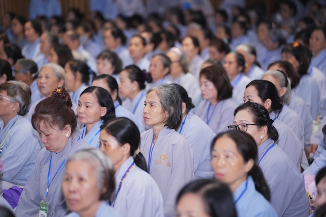 Pháp thoại Dạy Niệm Phật Trả Hiếu Cho Mẹ - HT. Thích Nhật Hỷ | Khoá tu Phật thất 109.