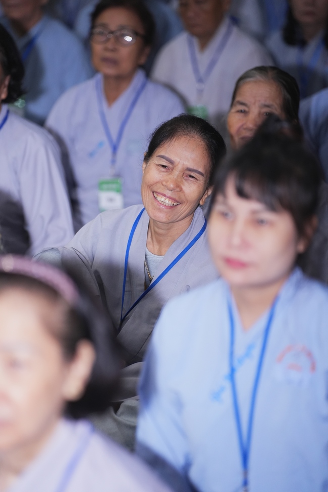 Pháp thoại Dạy Niệm Phật Trả Hiếu Cho Mẹ - HT. Thích Nhật Hỷ | Khoá tu Phật thất 109.