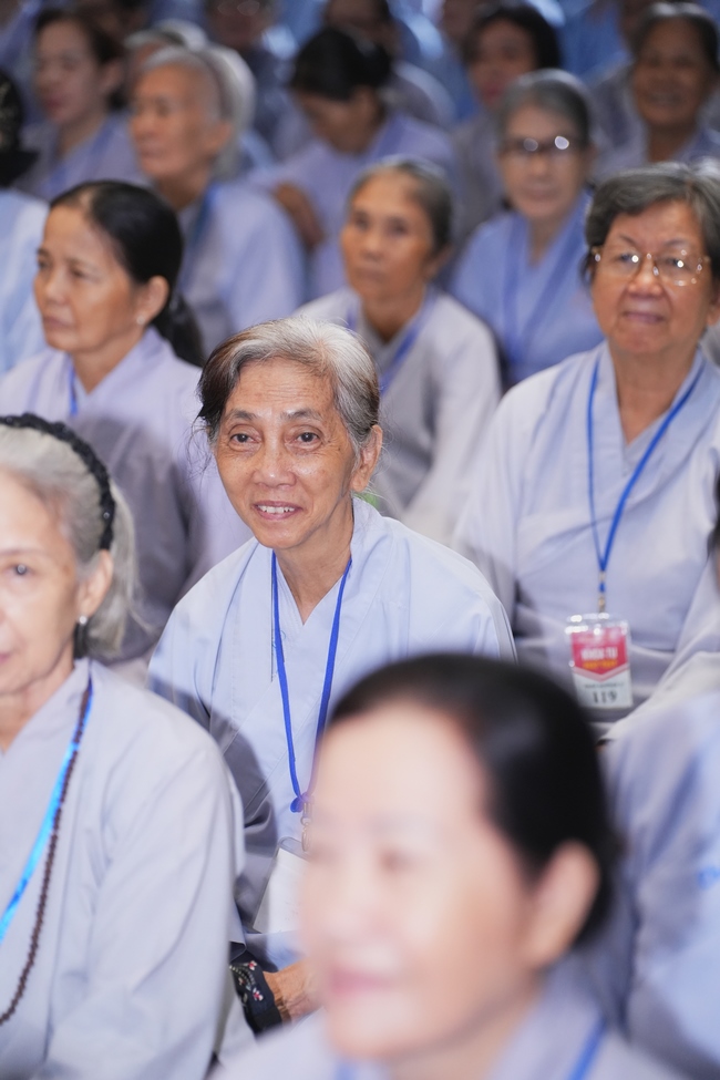 Pháp thoại Dạy Niệm Phật Trả Hiếu Cho Mẹ - HT. Thích Nhật Hỷ | Khoá tu Phật thất 109.