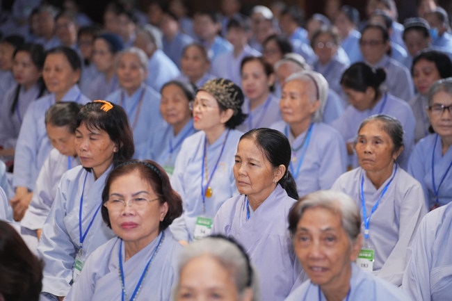 Pháp thoại Dạy Niệm Phật Trả Hiếu Cho Mẹ - HT. Thích Nhật Hỷ | Khoá tu Phật thất 109.